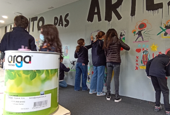 argatintas pinta sorrisos no Labirinto das Artes
